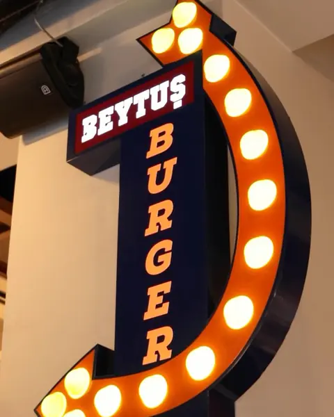 Beytuş Burger neon tabelası